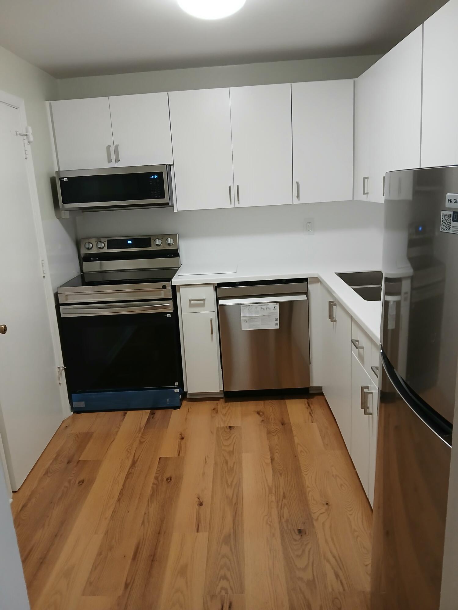 IMPERIAL POINT COLONNADES CONDO - Residential Lease
