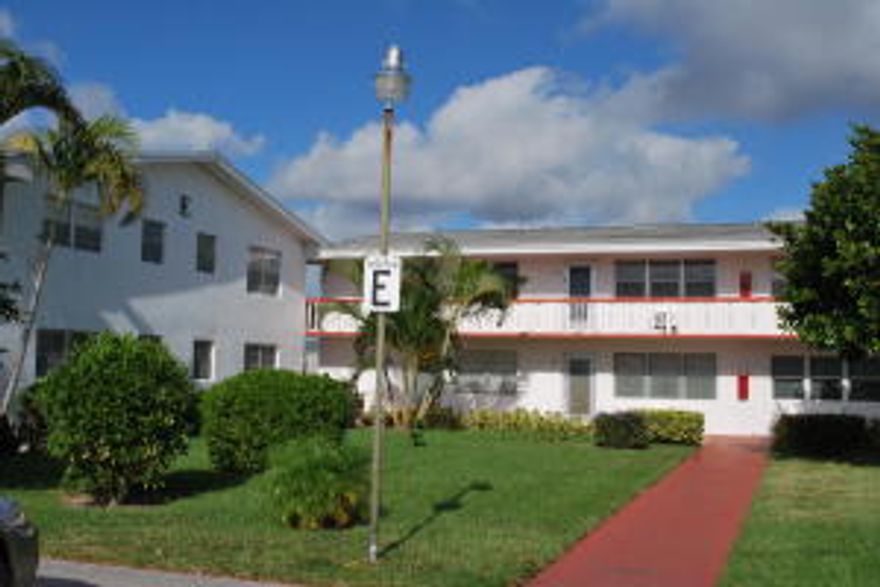 Clean, fully furnished unit with beautiful water views out the front windows in very desirable Chatham Isles.  Unit is right next to the laundry room and mail boxes.  Landlord lives in the building.