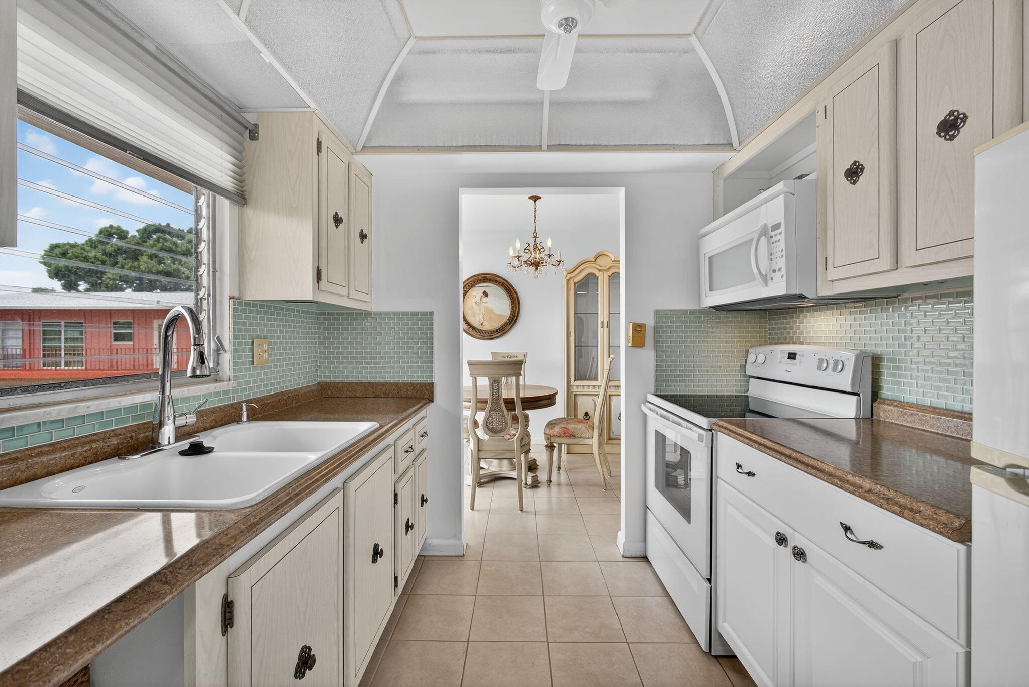 CENTURY VILLAGE- GOLFS ED - Residential