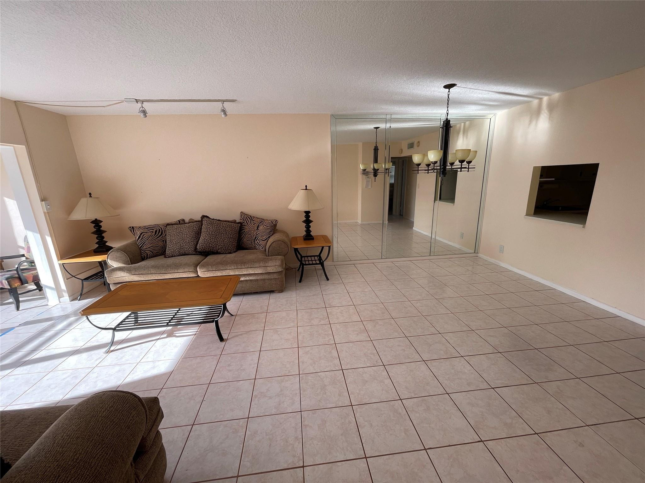 Oriole Golf - Residential