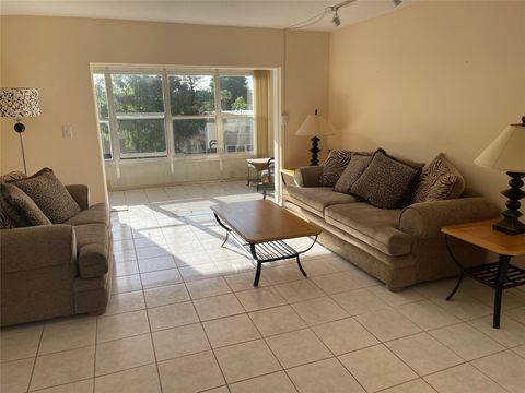 1025 Country Club Dr 301 Margate FL 33063