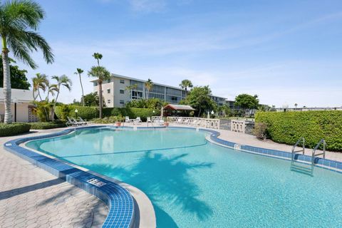 A home in Lake Worth