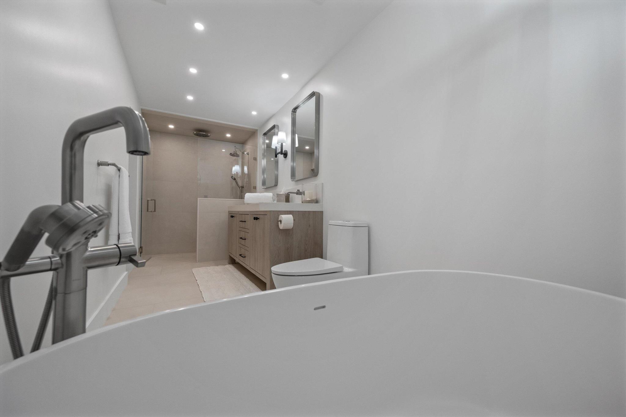 THE SOUNDINGS - Residential