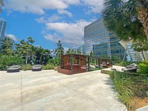 Beautiful and modern unit. Ready to move in. Extension counter attached to island can be removed.
TENANT OCCUPIED. Please use show assist to schedule appointments.