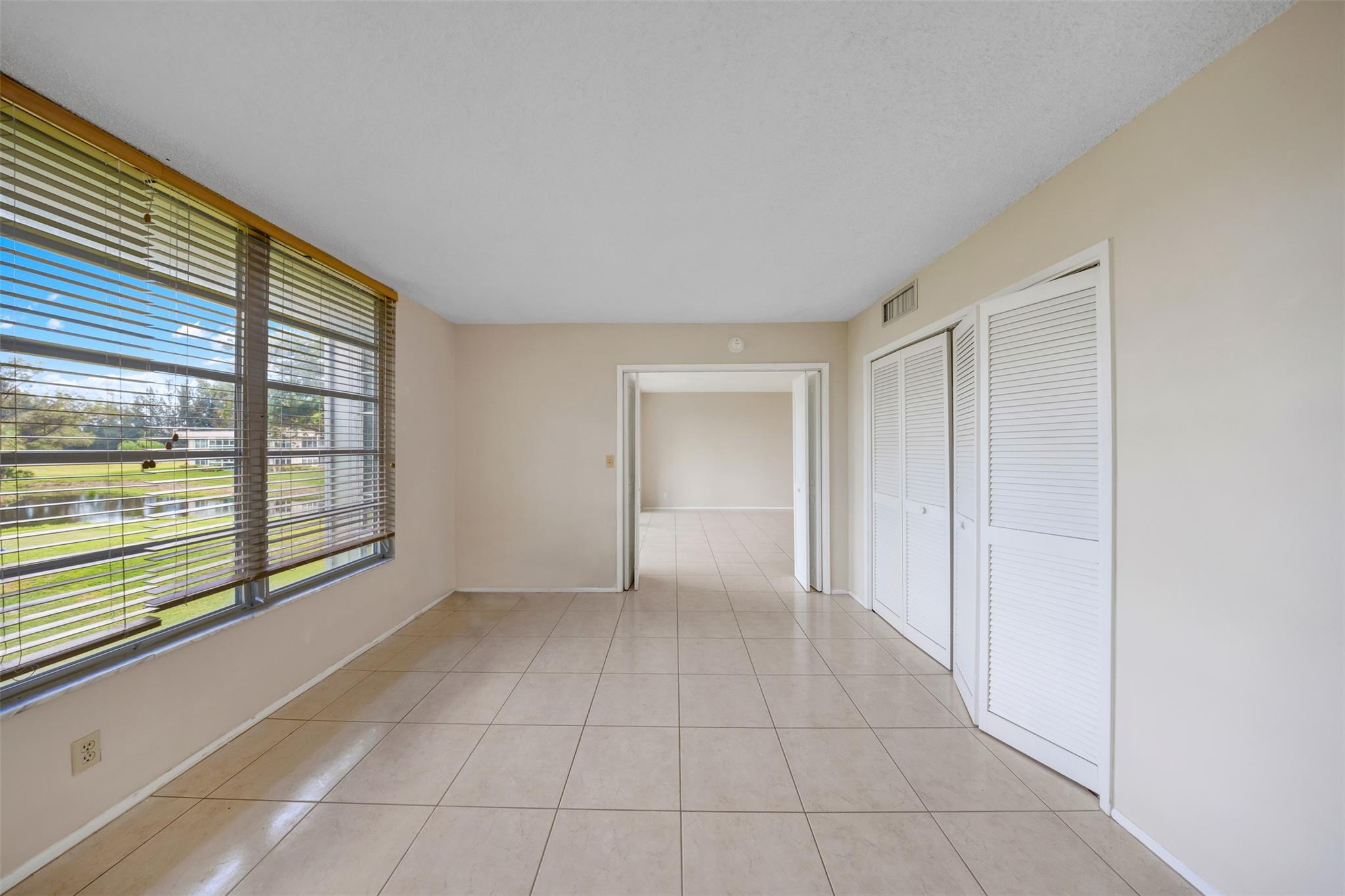 No 2 Palm-Aire Country Cl - Residential Lease