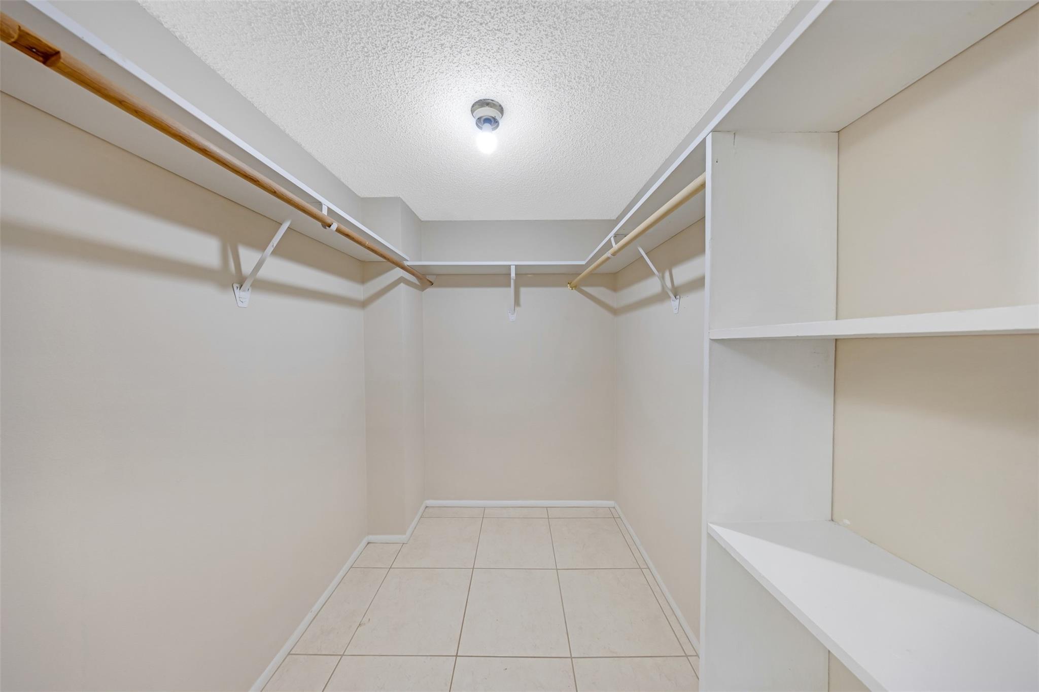 No 2 Palm-Aire Country Cl - Residential Lease
