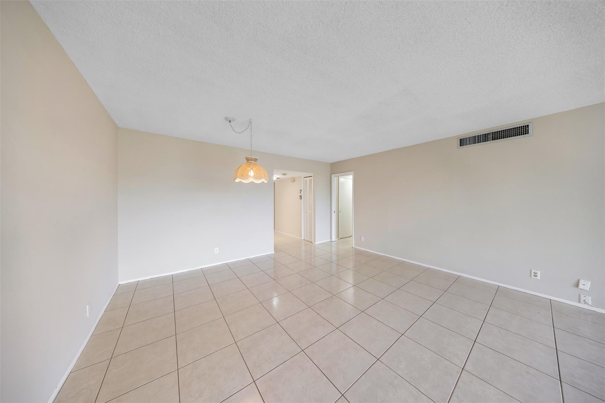 No 2 Palm-Aire Country Cl - Residential Lease