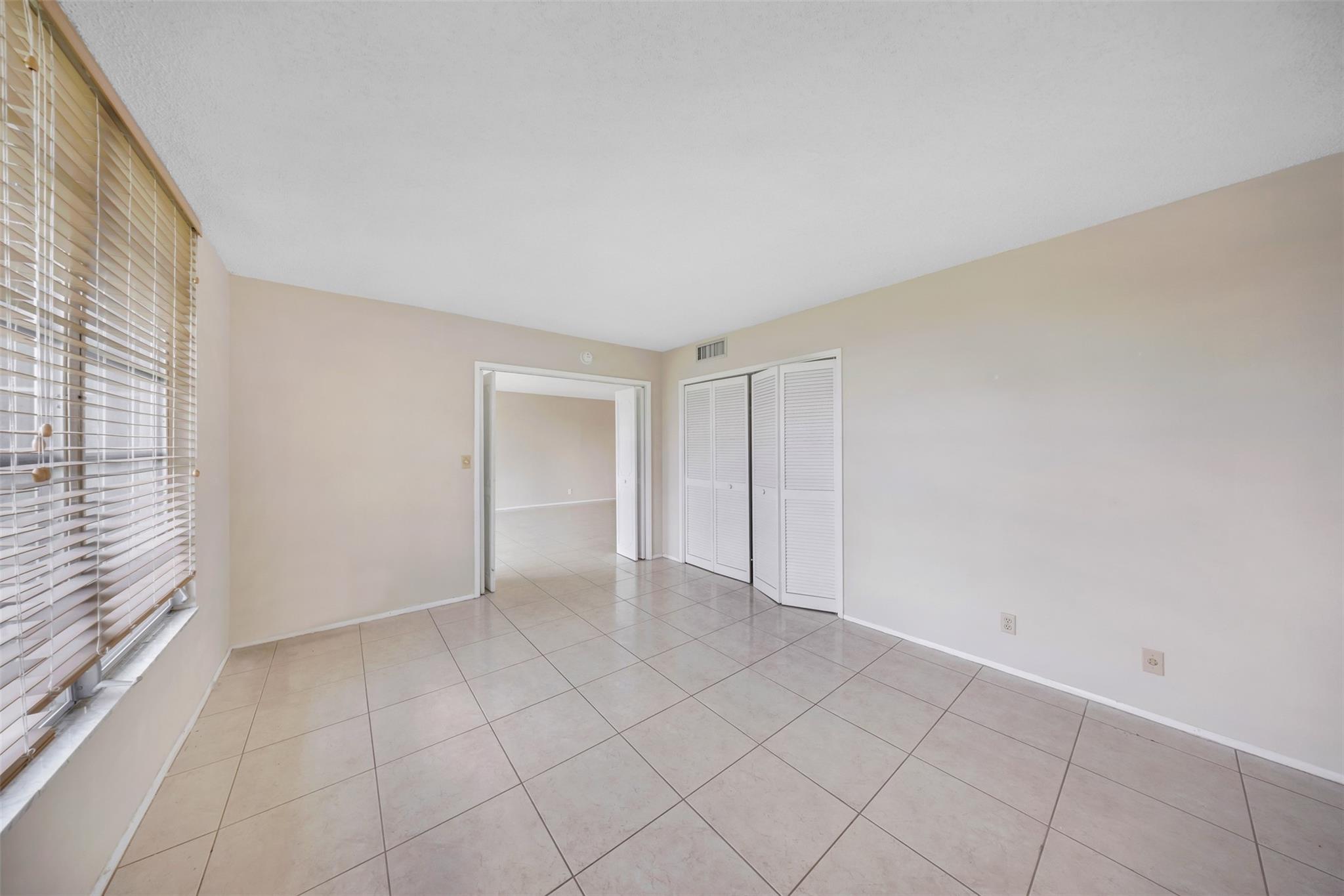 No 2 Palm-Aire Country Cl - Residential Lease