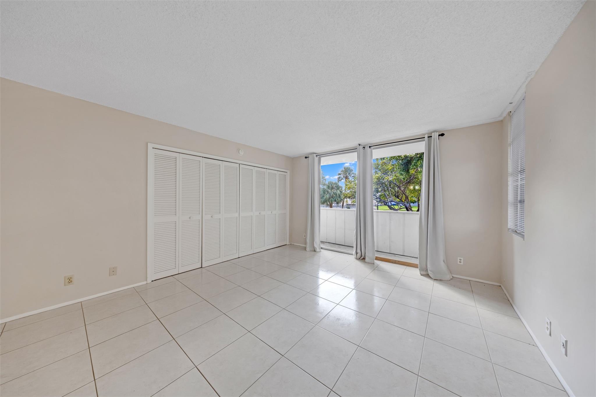 No 2 Palm-Aire Country Cl - Residential Lease