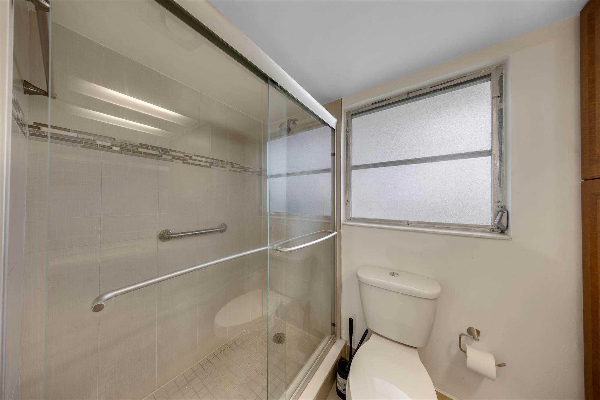 No 2 Palm-Aire Country Cl - Residential Lease