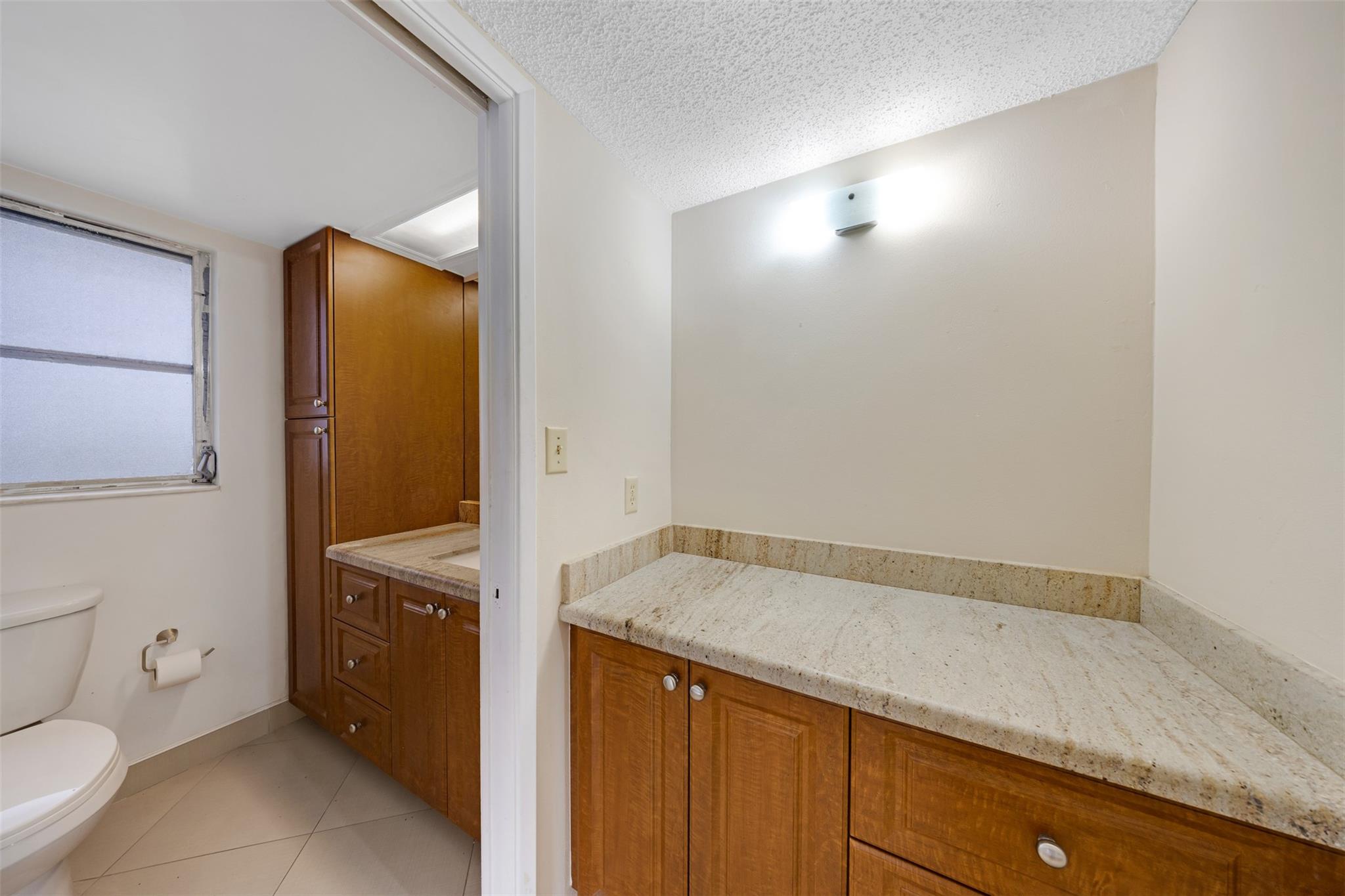 No 2 Palm-Aire Country Cl - Residential Lease