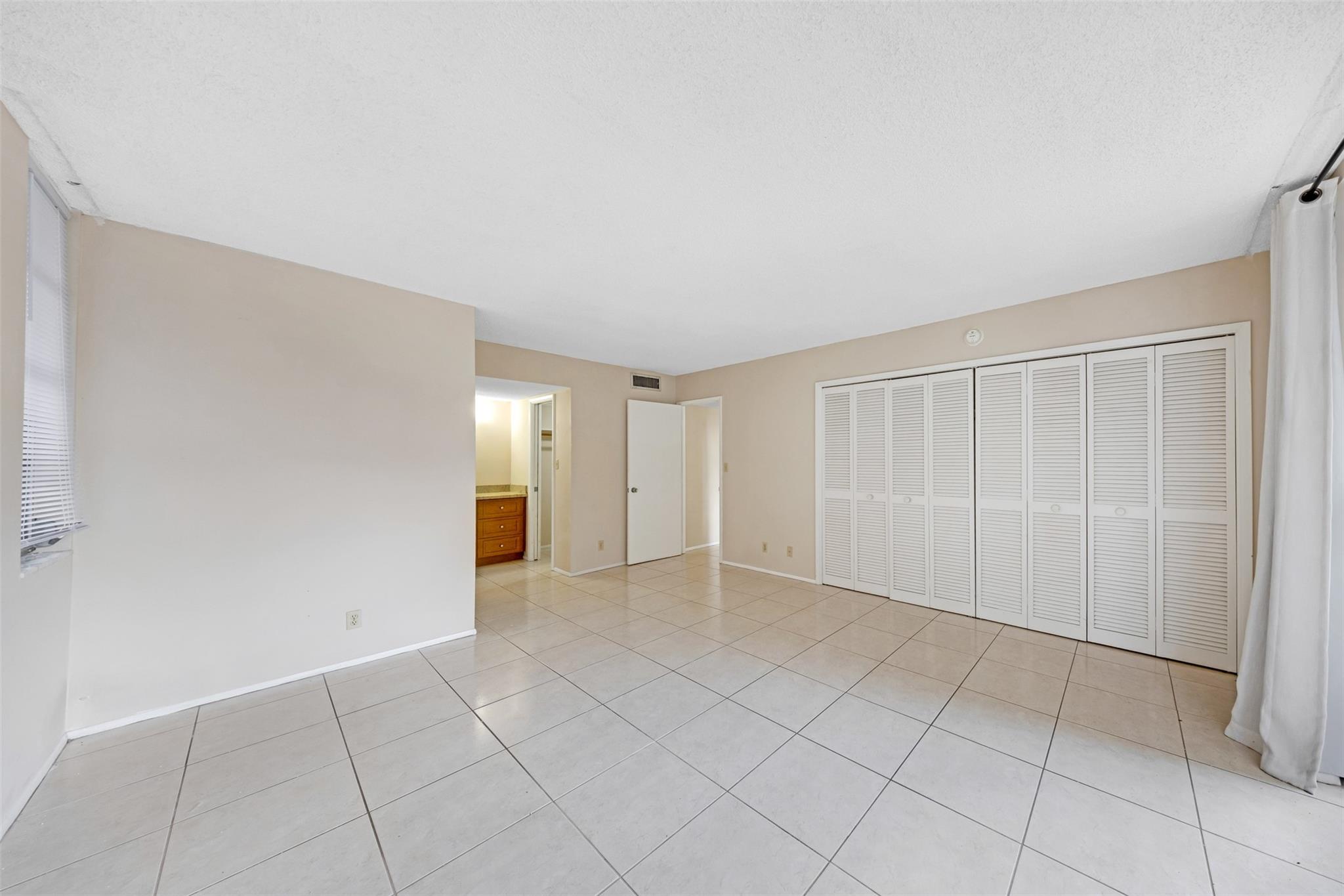 No 2 Palm-Aire Country Cl - Residential Lease