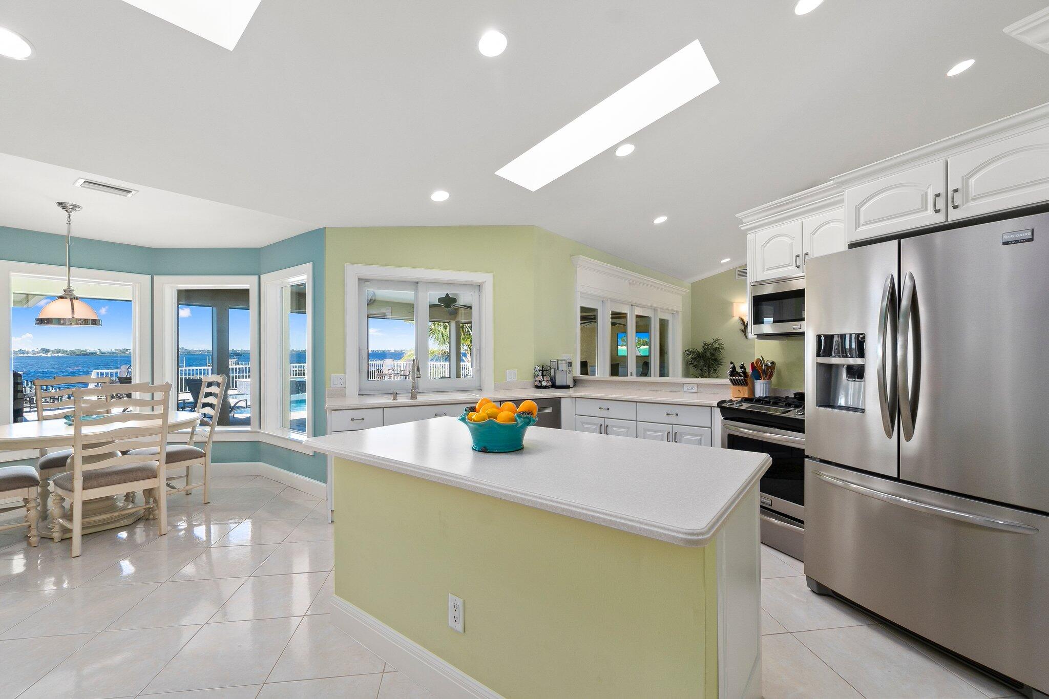 BEAU RIVAGE - Residential