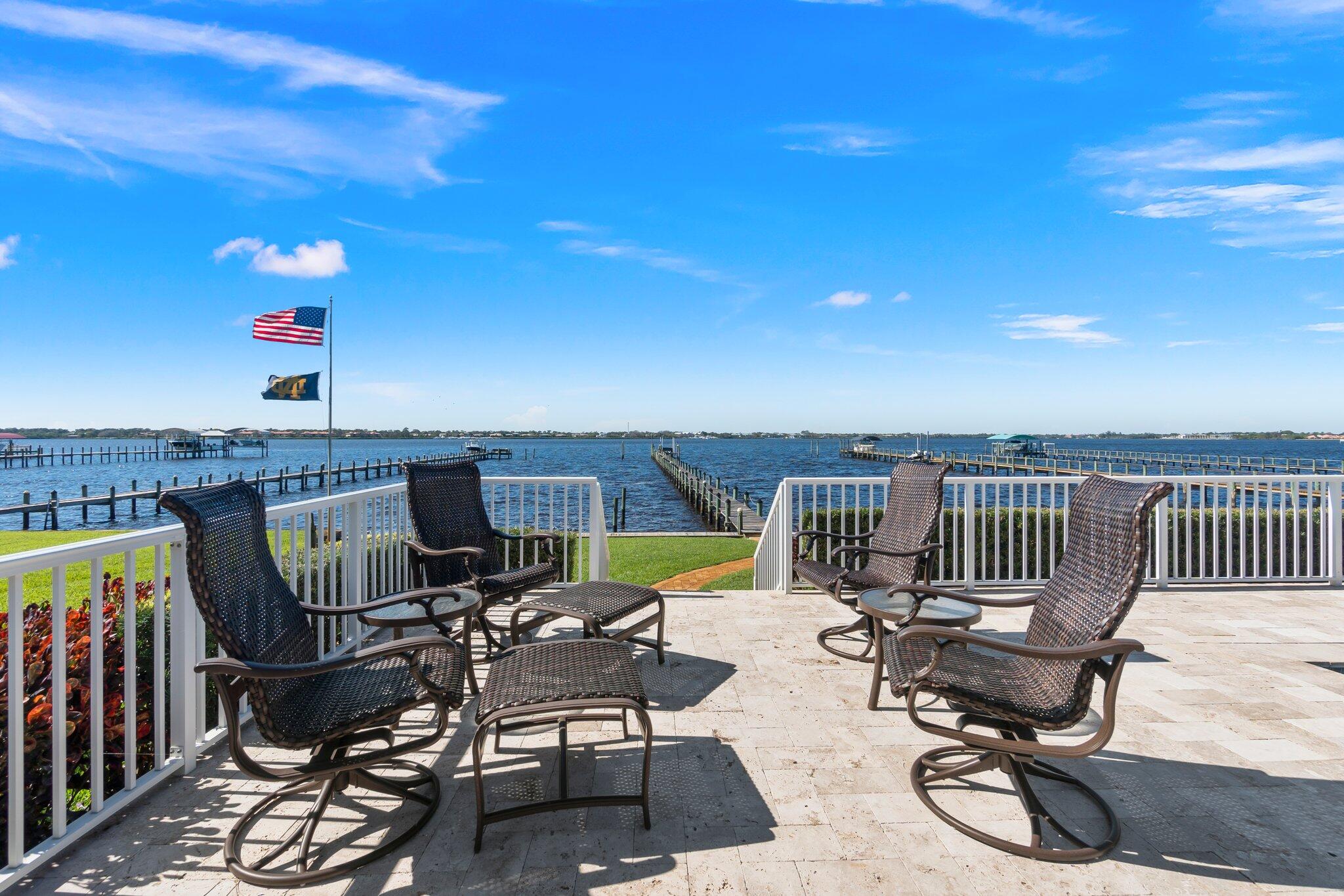 BEAU RIVAGE - Residential