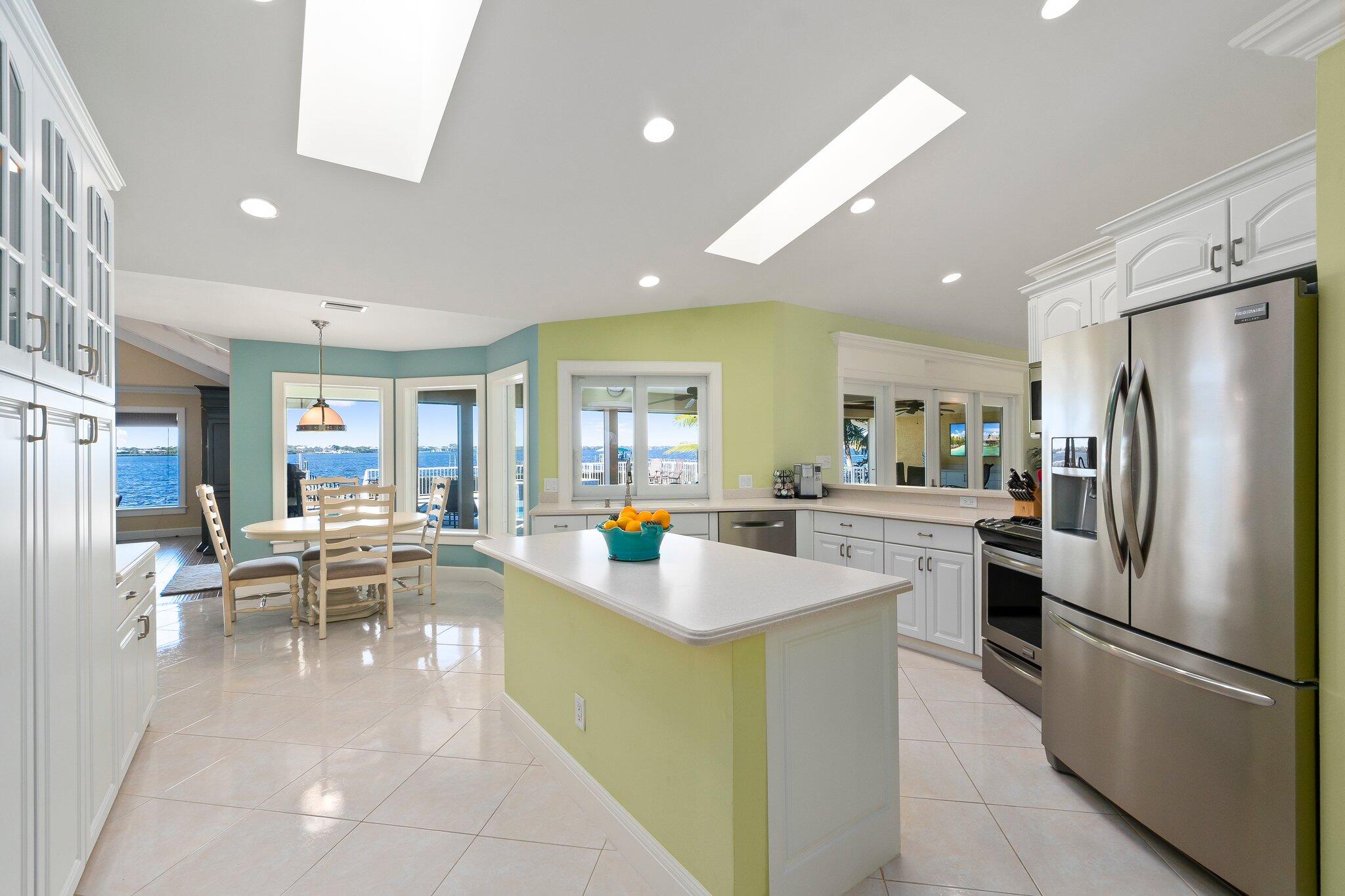 BEAU RIVAGE - Residential