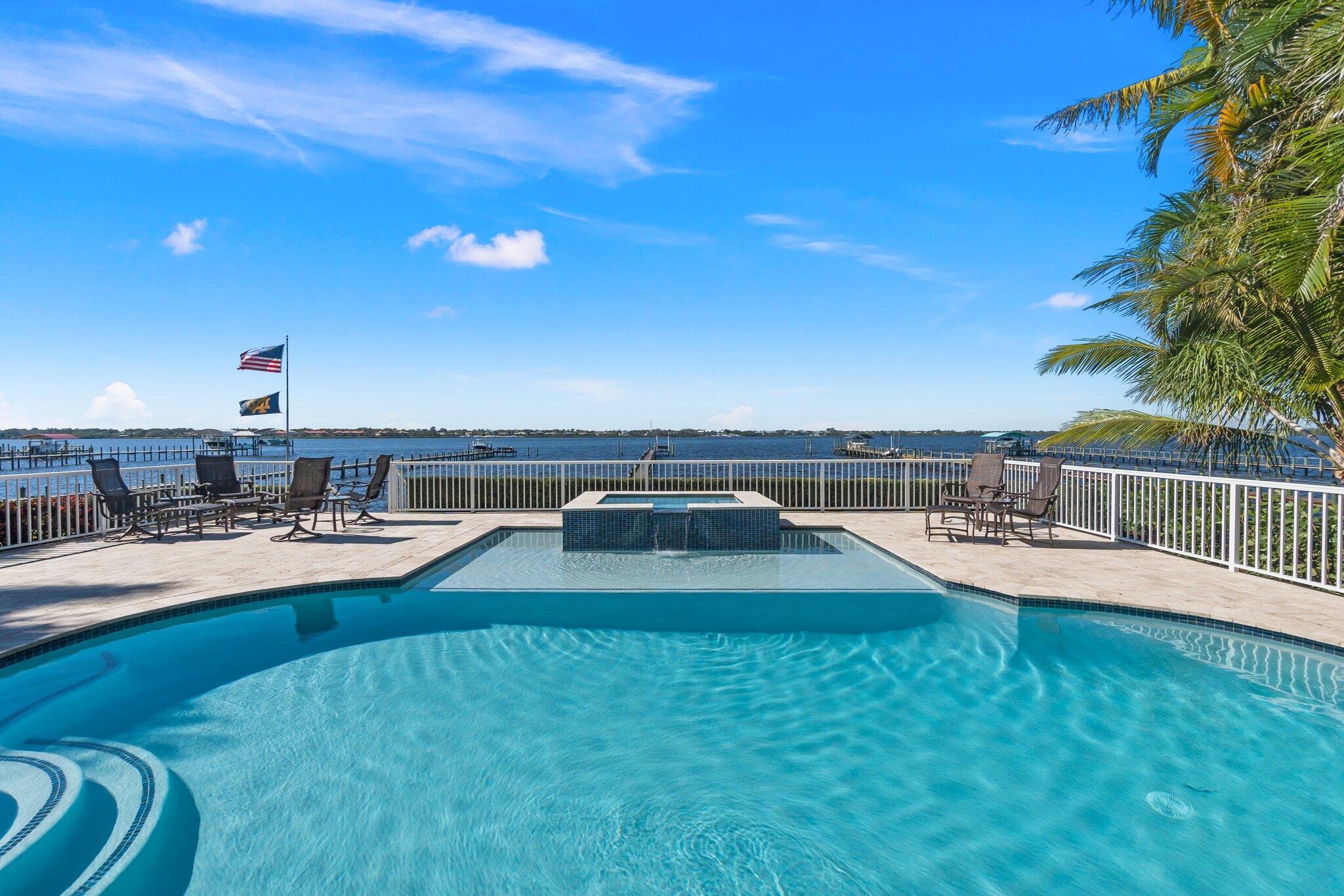 BEAU RIVAGE - Residential