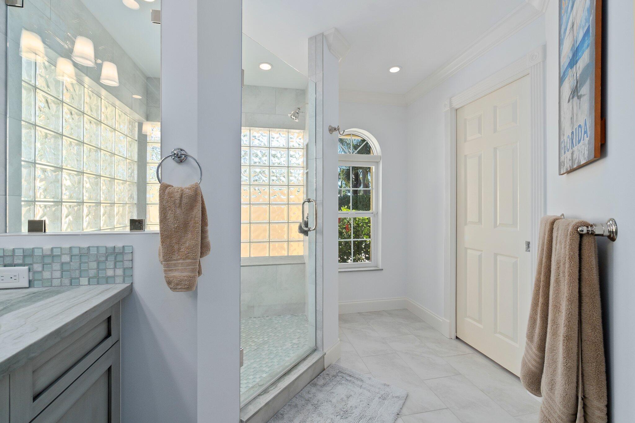 BEAU RIVAGE - Residential