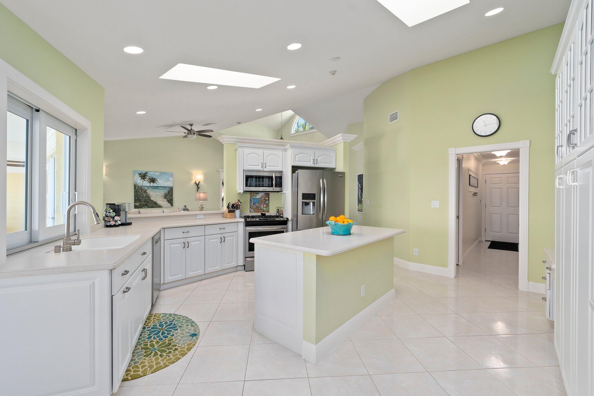 BEAU RIVAGE - Residential