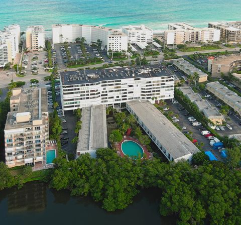 A home in South Palm Beach