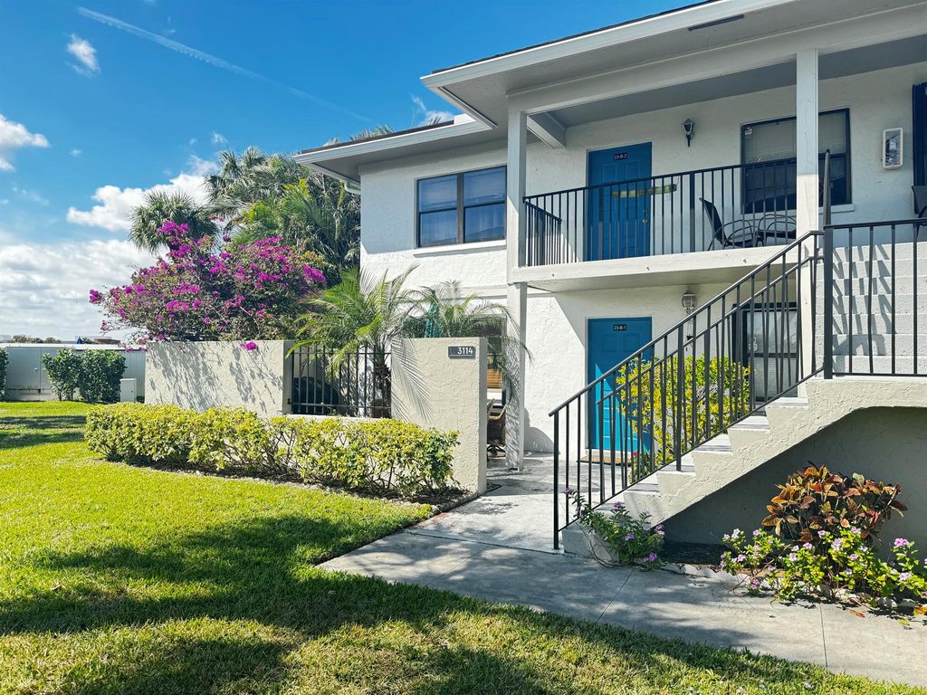 Photo of 3114 SW 20th Terrace #23b1, Delray Beach, FL 33445 (MLS # R10959505)