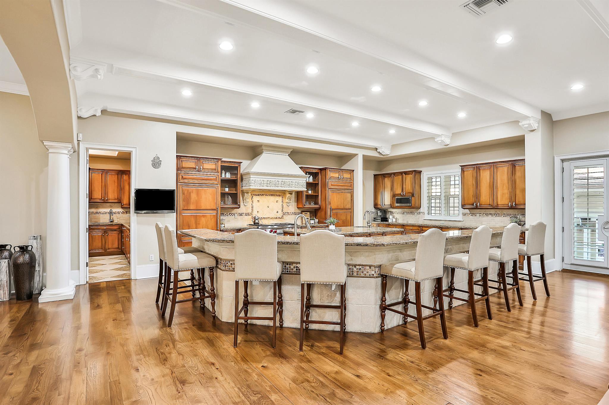 CRESTWOOD ESTATES - Residential