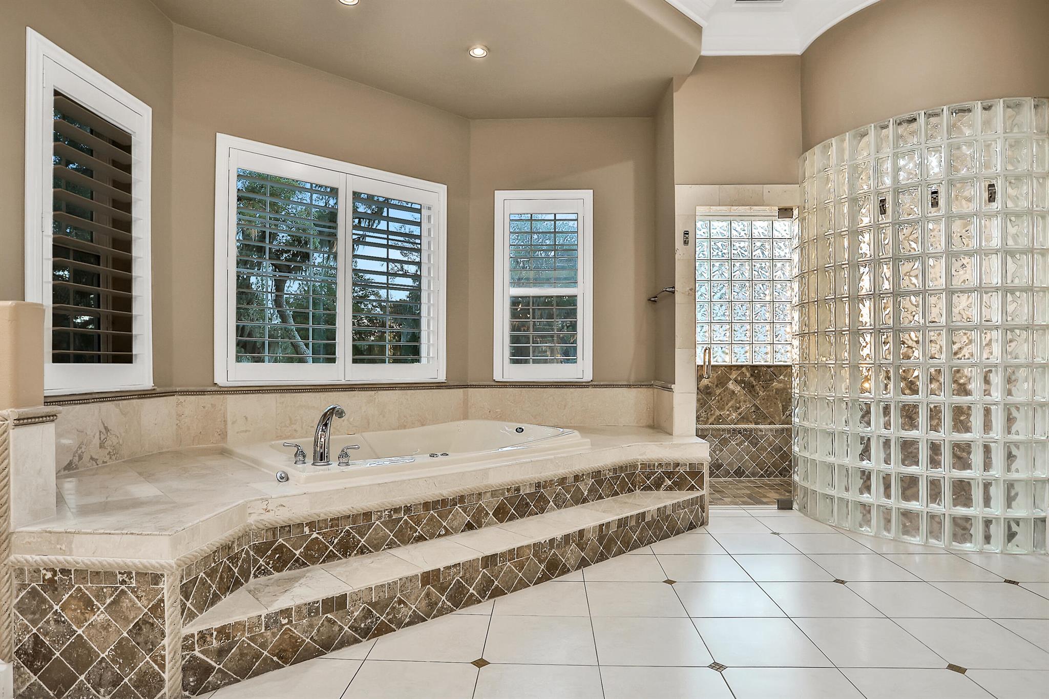 CRESTWOOD ESTATES - Residential