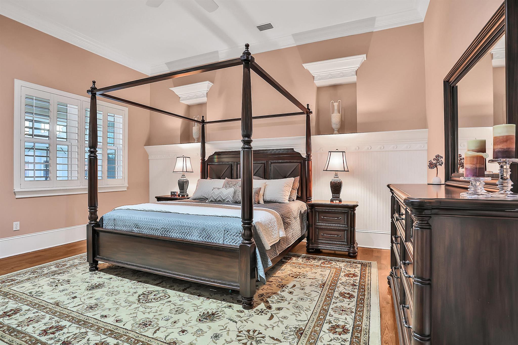 CRESTWOOD ESTATES - Residential