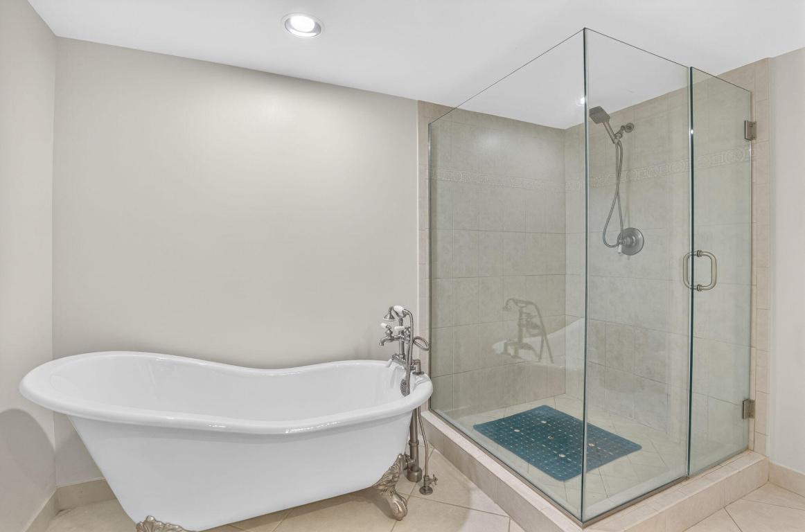 SEAWINDS CONDO - Residential