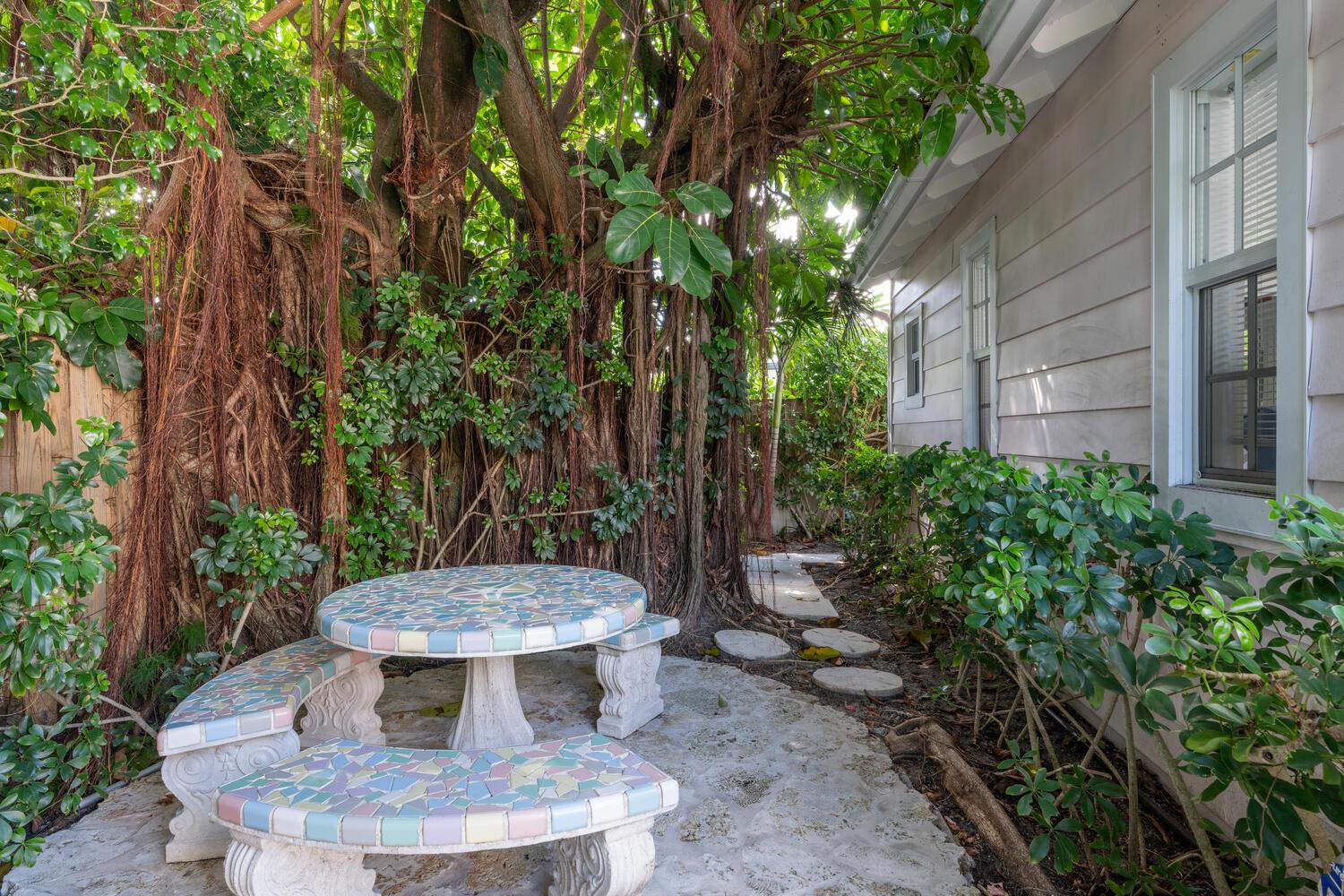 WICKLIFFE PARK ADD TO WPB - Residential Lease