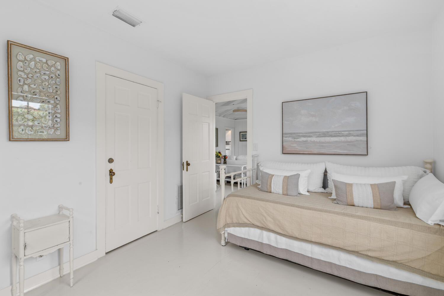 WICKLIFFE PARK ADD TO WPB - Residential Lease