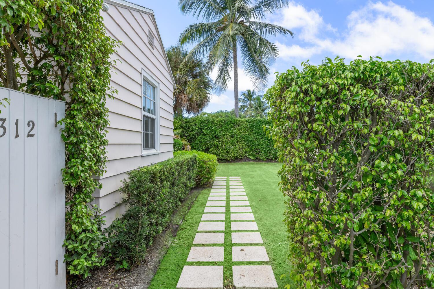 WICKLIFFE PARK ADD TO WPB - Residential Lease
