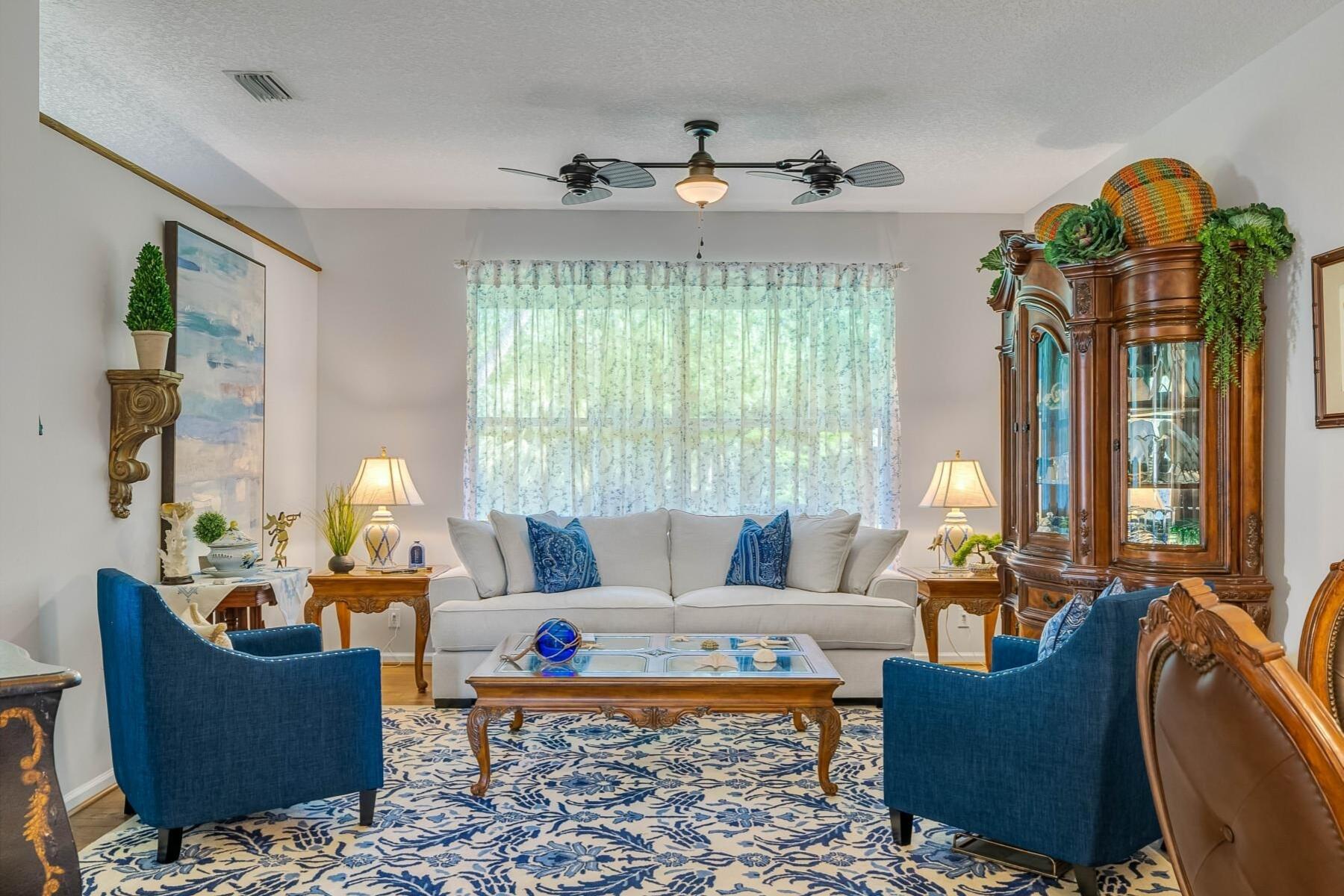 EMERALD ESTATES SUB - Residential