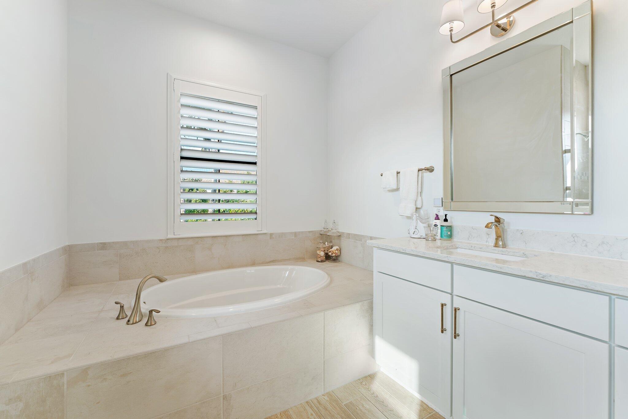 SONOMA ISLES - Residential Lease