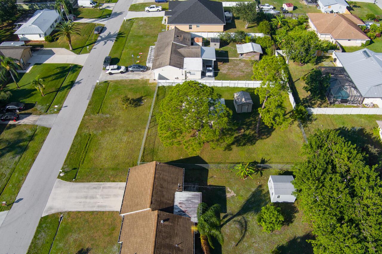 PORT ST LUCIE SECTION 1 - Land