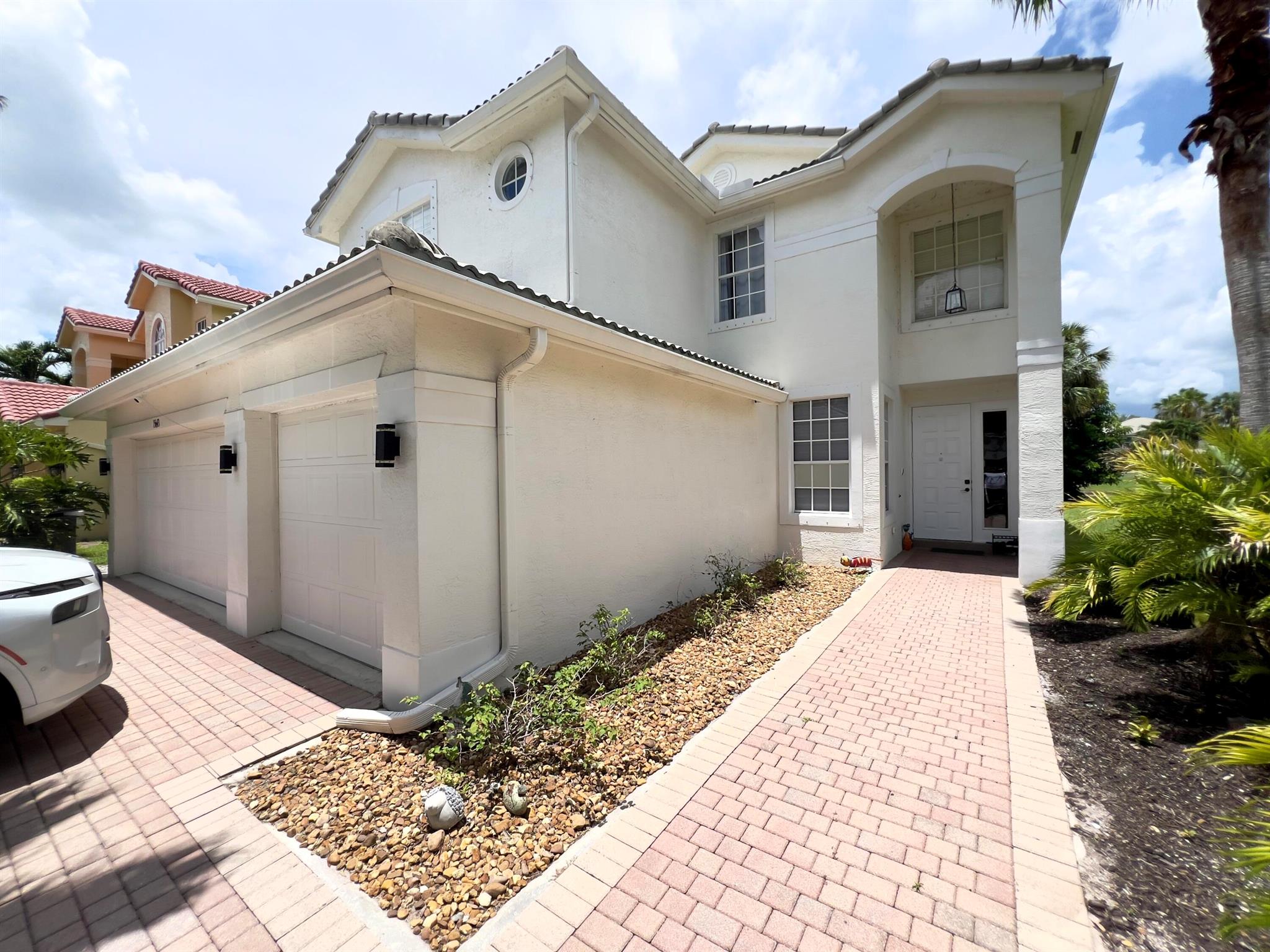 15643 Messina Isle Court