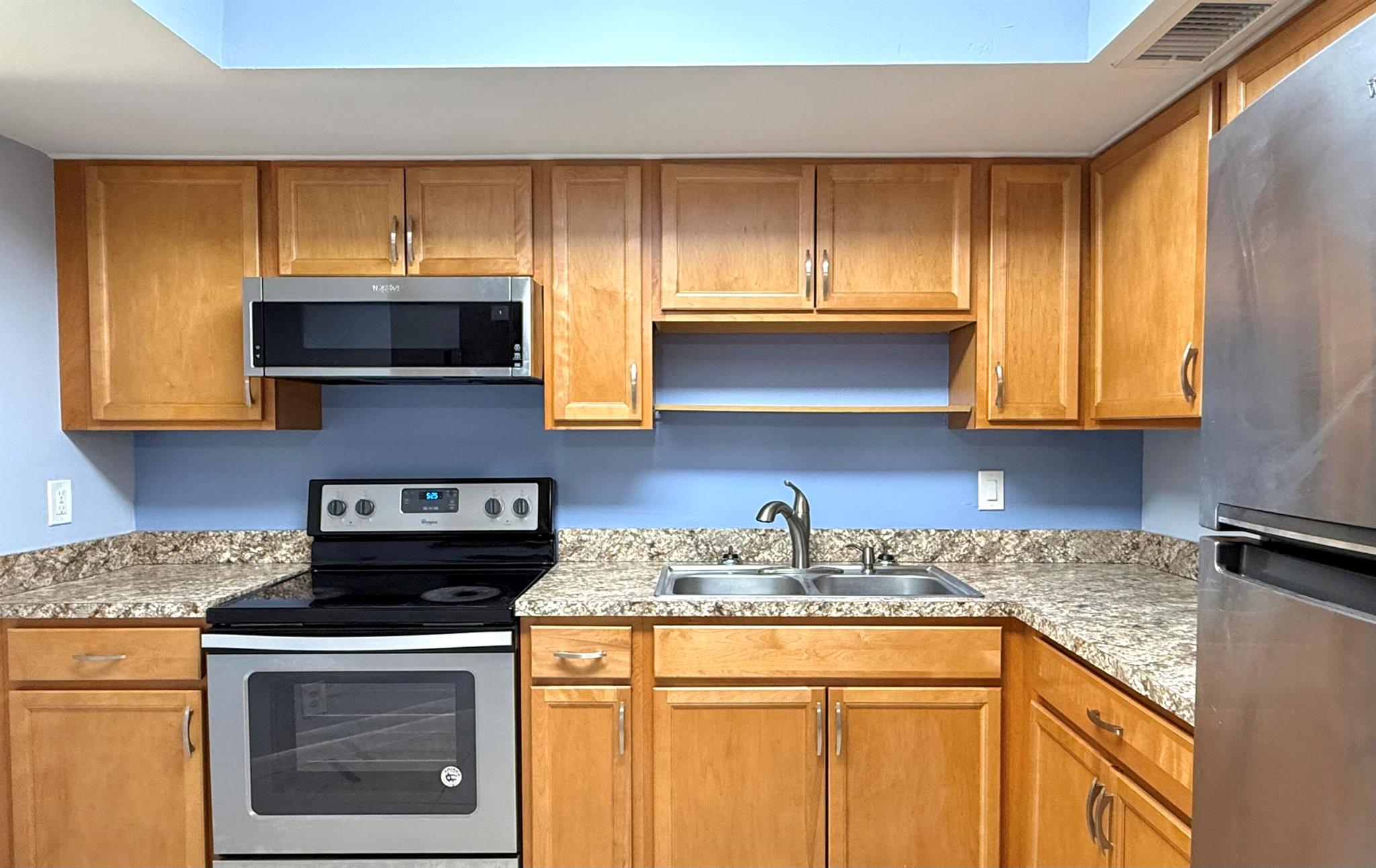 MIDPORT PLACE I, A CONDOM - Residential Lease