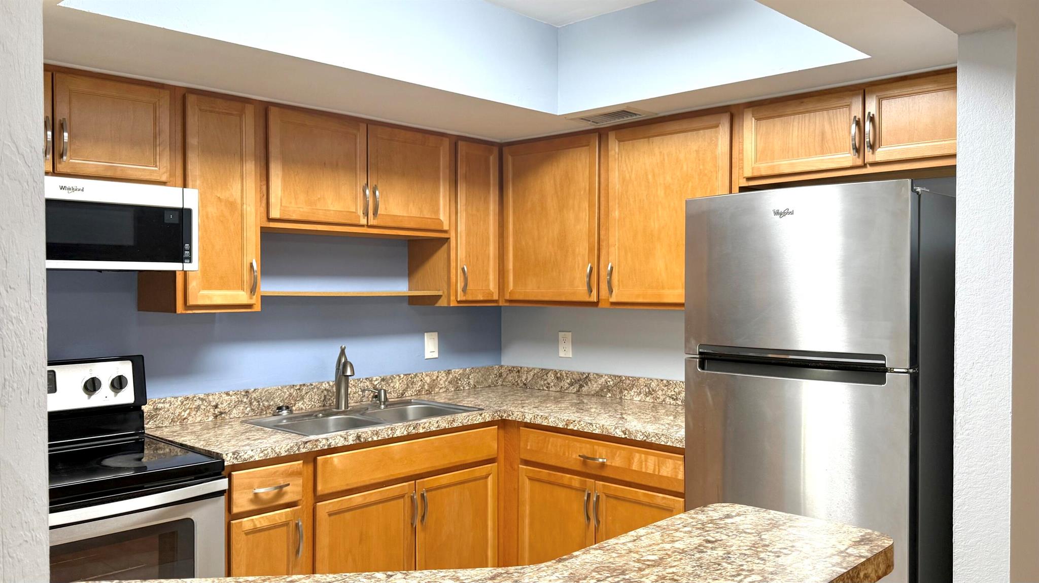 MIDPORT PLACE I, A CONDOM - Residential Lease