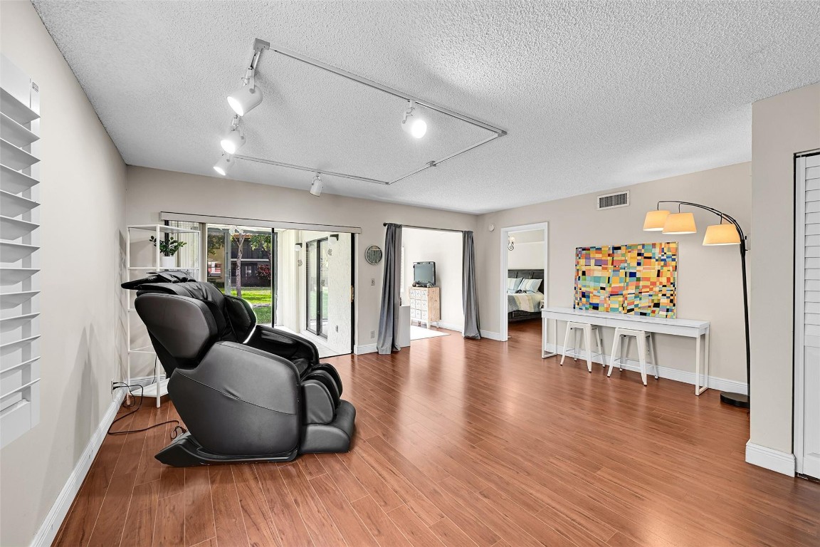 Embassy Square - Residential