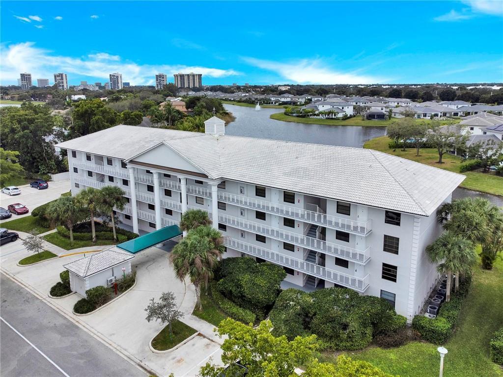 Great Location! 2 Bedroom, 2 Bathromm with oversized Laundry Room and Bonus Room in a Gated community!!! Beautiful Lake View, Updated Bathrooms, Brand New Refrigerator and Dishwasher, Updated lighting system!!! Close to airport, highways, shopping, and downtown. Don't miss this opportunity!