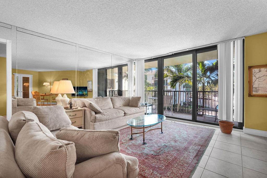 1301 River Reach Dr 319