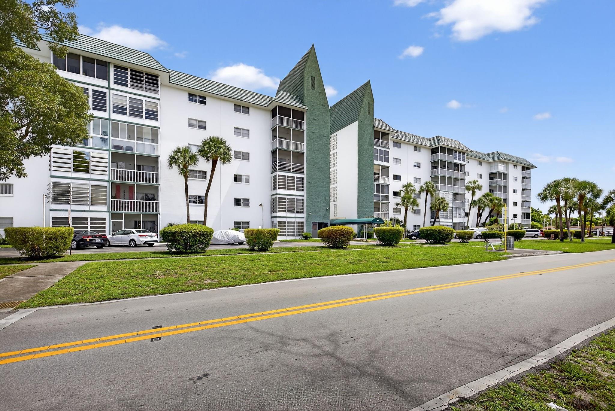 Step into comfort in this spacious and maintained 1 bed, 1.5 bath condo in Castle Gardens featuring granite countertops, 2024 A/C, newer water heater, and a convenient half bath for guests. Relax year-round in the enclosed porch, perfect for added living or entertaining space. Enjoy the lowest HOA in Castle Gardens and resort-style amenities including multiple pools, clubhouse, bowling room, billiards, shuffleboard, gym, and sauna. Prime location with quick access to the Turnpike, shopping, and dining. Clean, comfortable, and move-in ready—this one has it all!