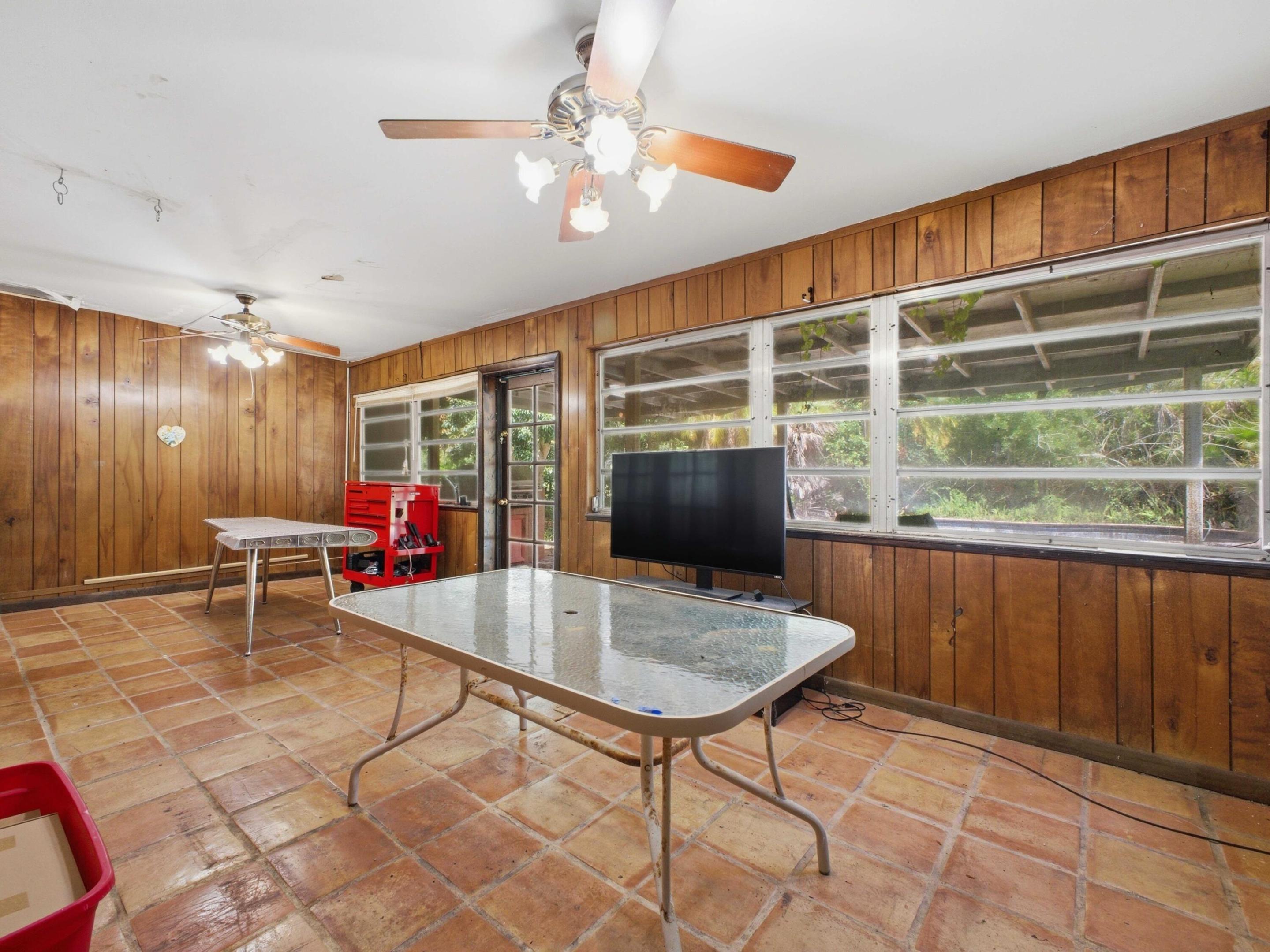 DEER RUN SPRINGS - Residential