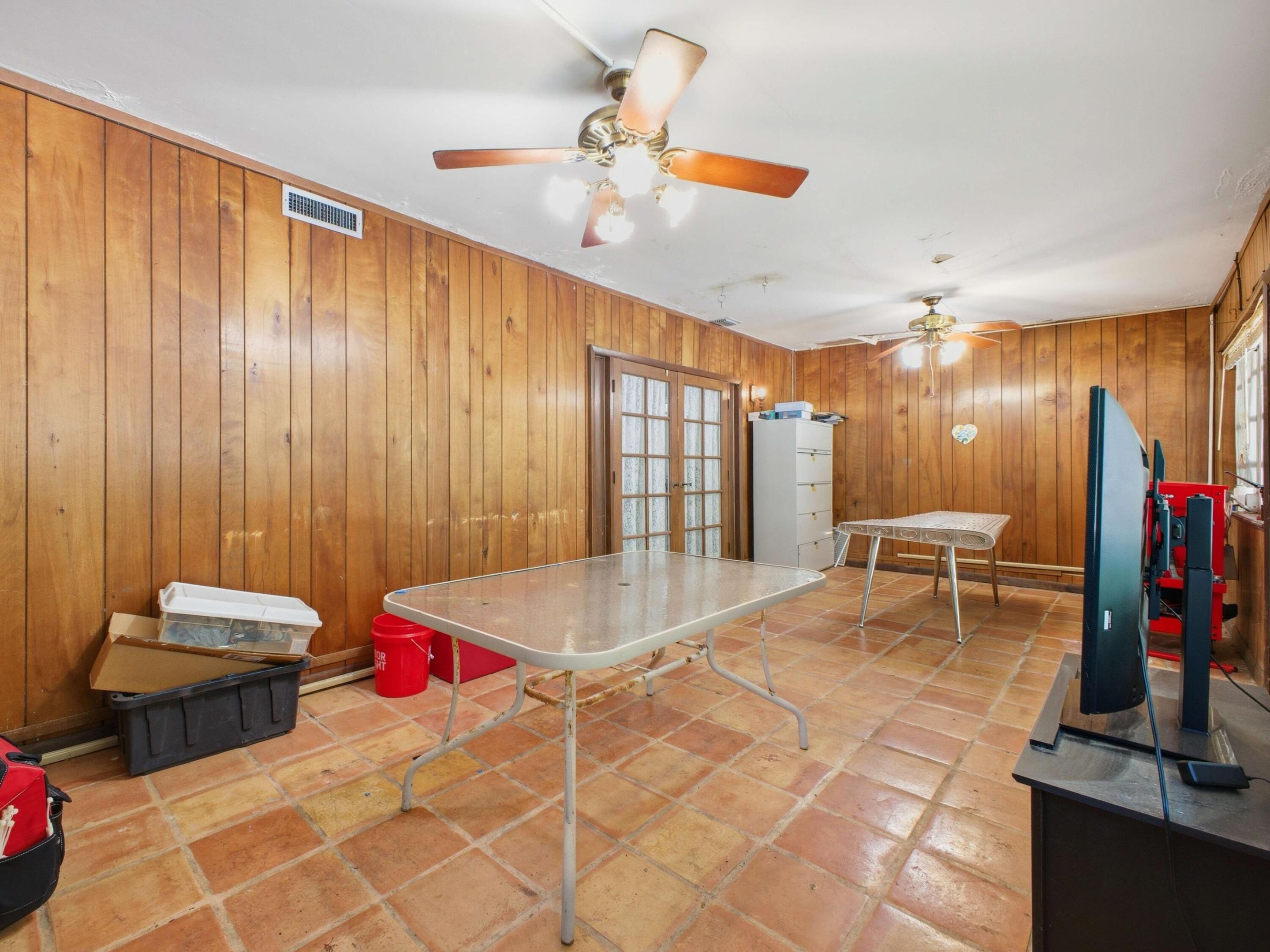 DEER RUN SPRINGS - Residential
