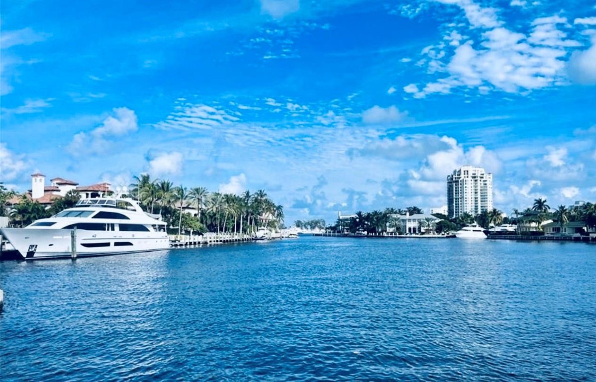 ISLA BAHIA - Residential