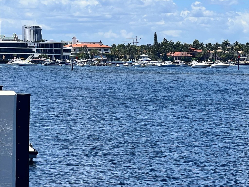 ISLA BAHIA - Residential