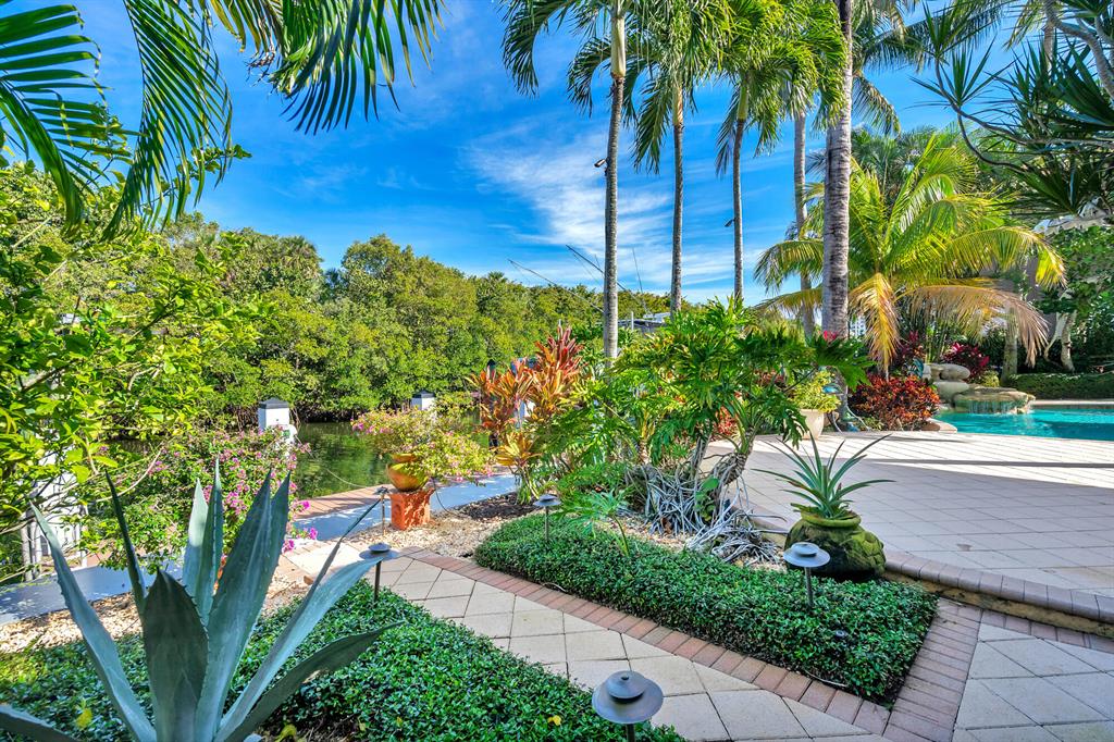 HARBOUR ISLES - Residential