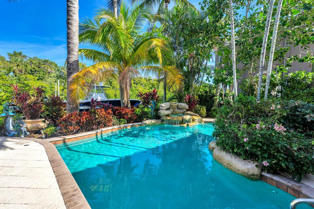 HARBOUR ISLES - Residential