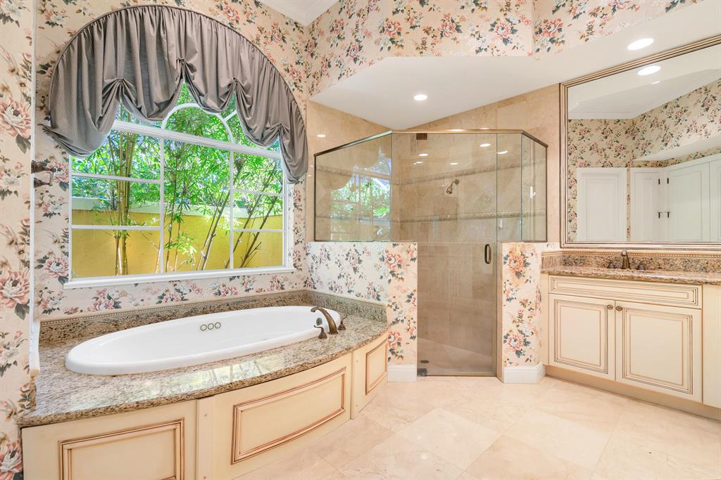 HARBOUR ISLES - Residential