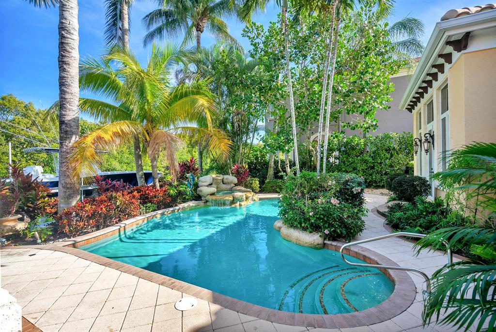 HARBOUR ISLES - Residential