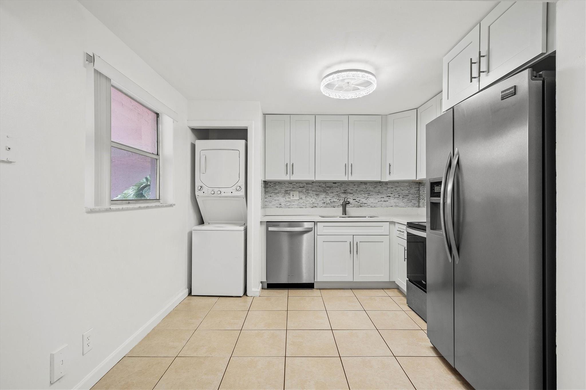 6175 NW 57th St 114, Tamarac, FL, 33319/$199,900 3 6175 NW 57th St 114